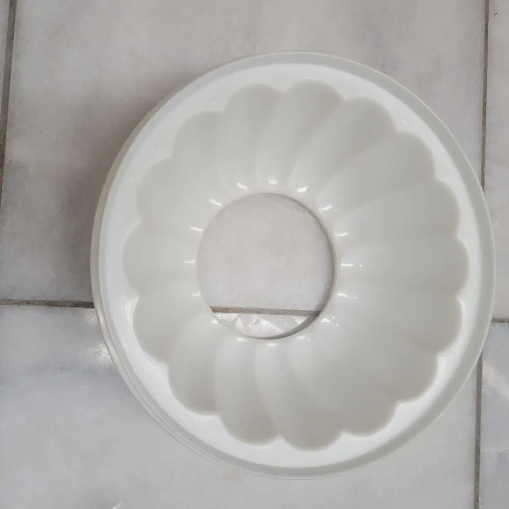 Vintage Tupperware Jel-N-Serve White Plastic Jello Mold w/ 4 Design Plates